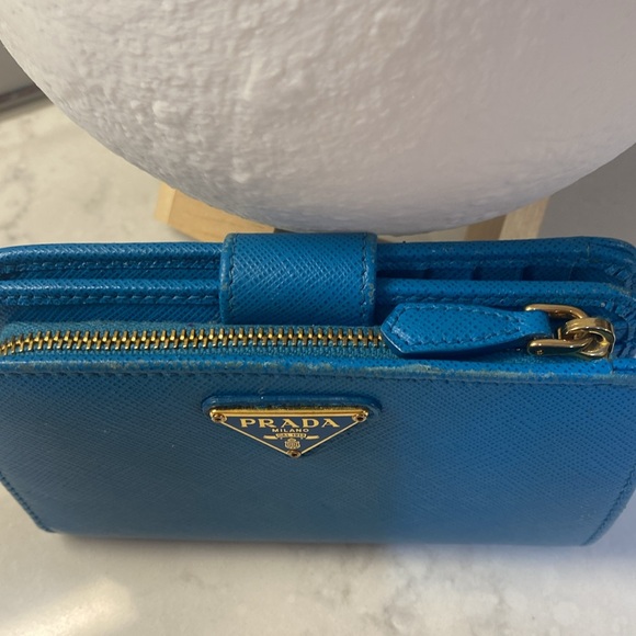 PRADA Wallet with Chain - Picture 14 of 15